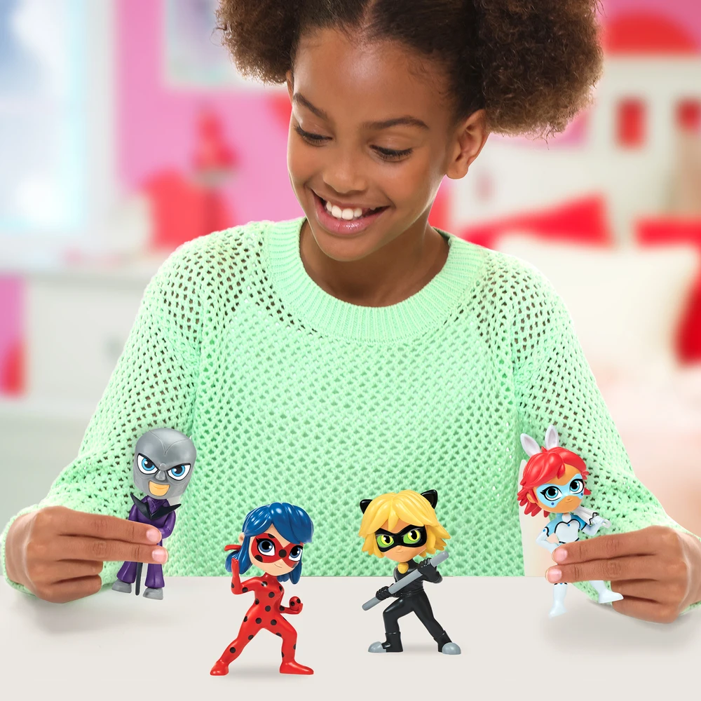 Miraculous Ladybug - Figurines Chibi Color Change Surprise - Mini Poupée Miraculous 10 cm - Figurine change de couleur - Personnage Miraculous aléatoire – Image 3