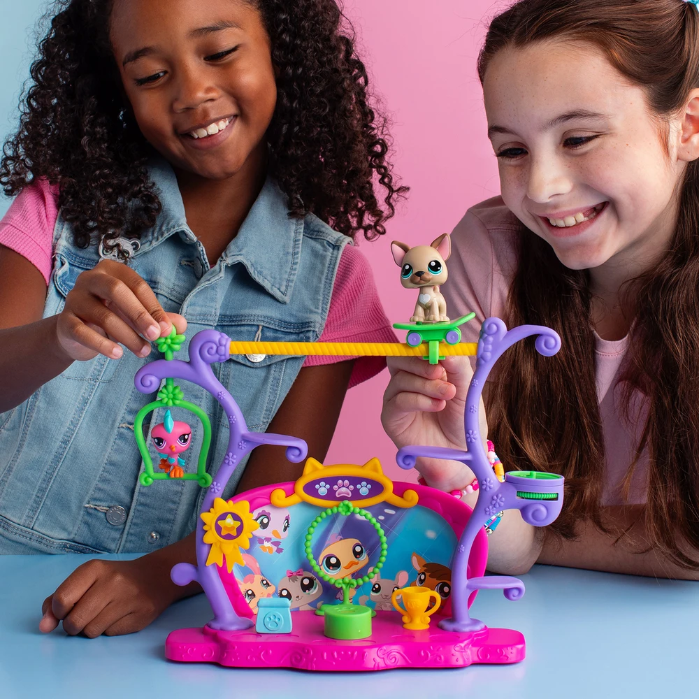 Littlest Pet Shop - Coffret Pets Got Talent - Ensemble de jeu avec 2 animaux, décor et accessoires – Image 4