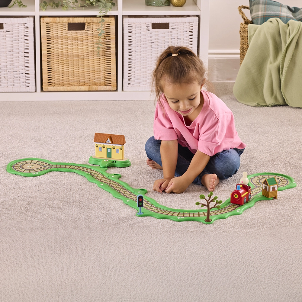 Peppa Pig Coffret Train Clickety Clack - Circuit sonore avec Gare interactive – Image 2